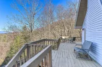Family-Friendly Murphy Cabin w/ Deck & Fire Pit! - 3 stjerner