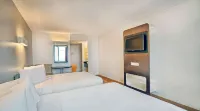 Studio 6 Suites Los Angeles, CA Los Angeles LAX - 3-Star