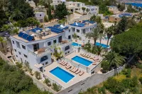 Villa Gardenia - 5 Bedroom Holiday Villa with Pool