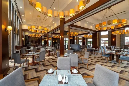 Wellborn Luxury Hotel