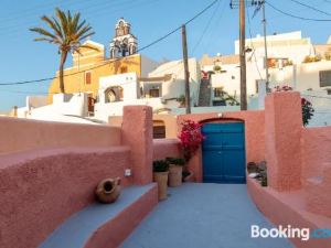 Amphora Villas Oia Santorini