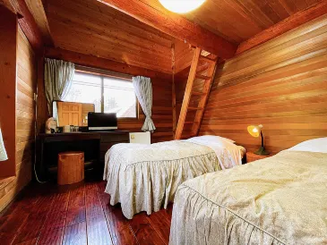 Hakuba Pension & Log Hotel Meteor