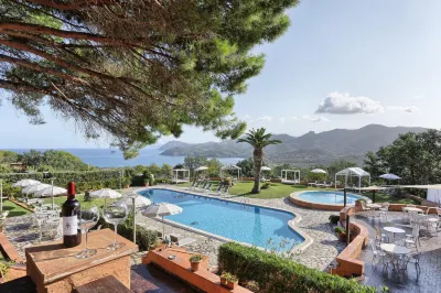 Resort le Picchiaie Các khách sạn gần Portoferraio port