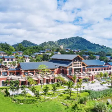 Four Points By Sheraton Hainan Qiongzhong Hotels near Baihua Bridge