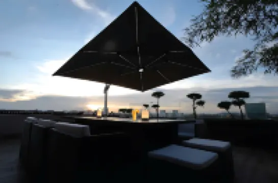 โรงแรม Empyrean