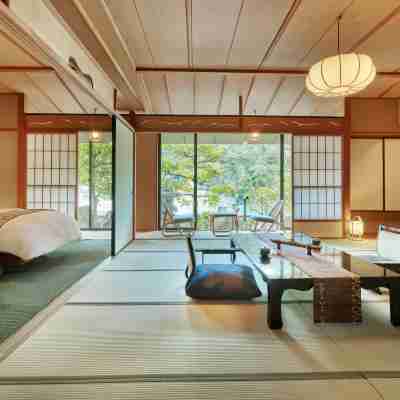 三朝温泉旅館 三朝薬師の湯 万翆楼 Rooms