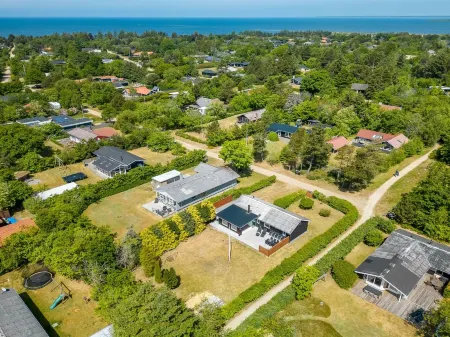 "Eira" - 350m to the Fjord Отели в г. Тарм