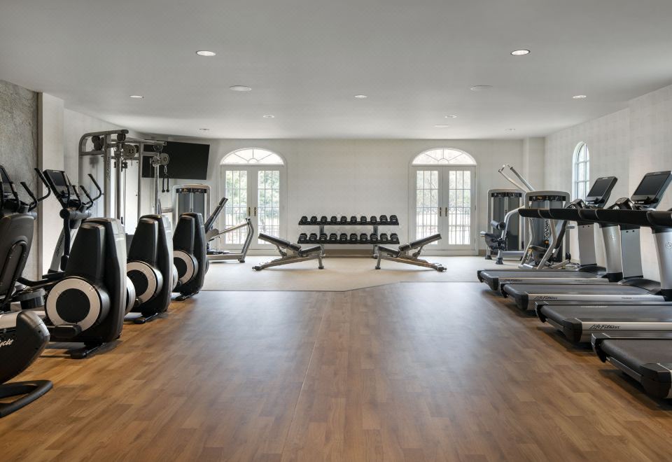 3. 웨스틴 팔로 알..