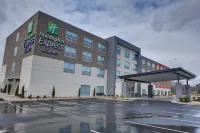 Holiday Inn Express & Suites Greenville - Taylors