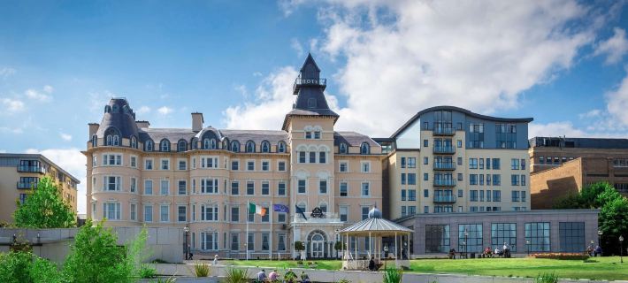 Royal Marine Hotel Отели в г. Дублин