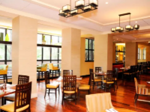 Chicago Marriott Suites O'Hare Hotels in Rosemont