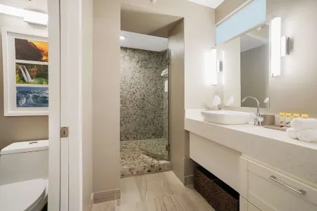 OUTRIGGER Kaua'i Beach Resort & Spa Отели рядом с Аэропорт Лихуэ