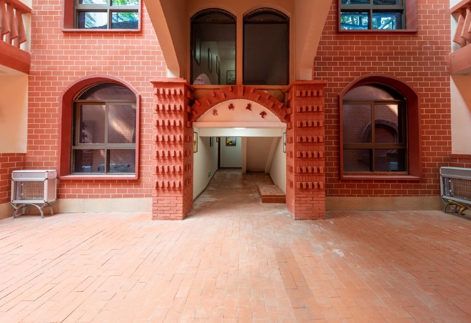 2. 충칭 난빈루 룽..