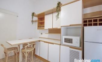 Milan-Rentals Violetta Apartment