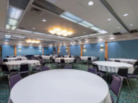Howard Johnson by Wyndham Salem Hotel & Conference Center Hotels in Catawba