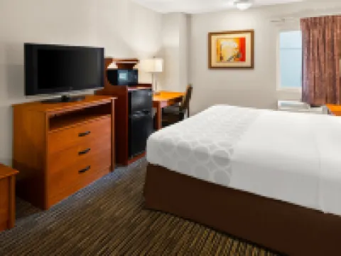 Magnuson Hotel Detroit Airport Hotels in Romulus