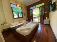 Baan Kornnara Resort فنادق في أمفاوا