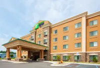 Holiday Inn Express & Suites Mount Airy by IHG Hotels in Mount Airy