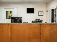 Super 8 by Wyndham San Marcos Hotels in Martindale