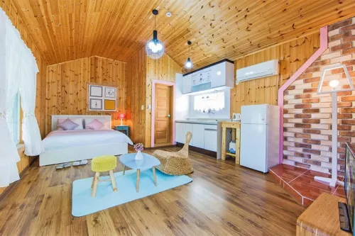 Sancheong Dolkkotdam Pension Hotels in Sancheong-gun