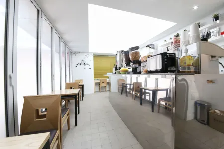 Gwangyang Hotel Ritz Отели в г. Кванъян