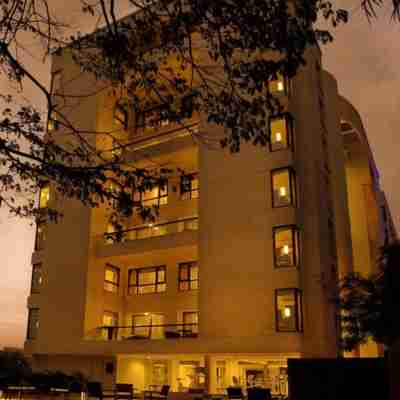 Oakwood Residence Naylor Road Pune Hotel Exterior