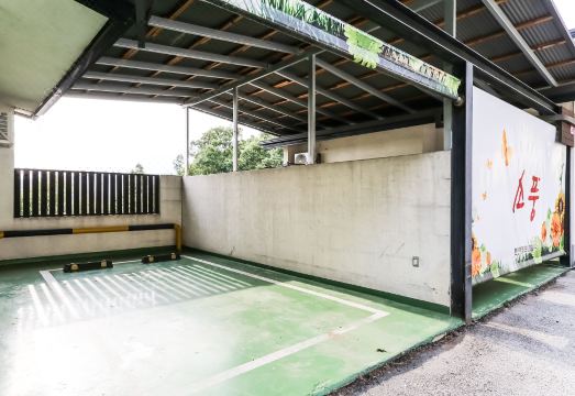 소풍무인모텔 주차장