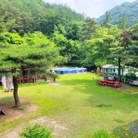 Chungju Worakdream Pension Отели рядом с достопримечательностью «Храм Токчуса»