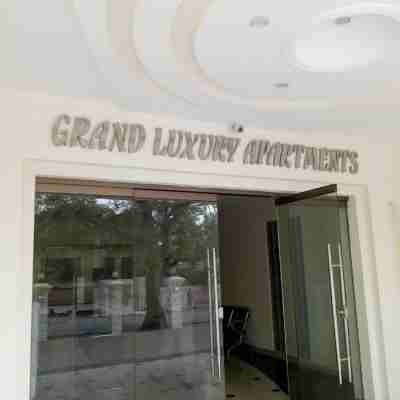 Grand Luxury Apartments Hotel Exterior