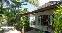 Bale Sampan Boutique Bungalows Hotels near GiliMart