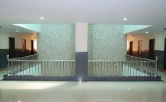 Damji Hotel