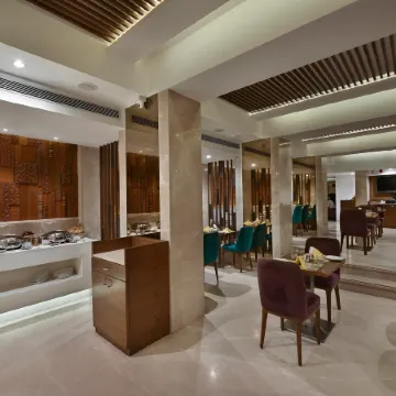 Hotel Heritage Formerly Known As Comfort Inn Heritage Отели рядом с достопримечательностью «Mani Bhavan Gandhi Museum»