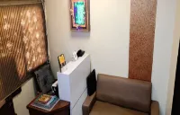 Hotel Grand Gaayatris Hotels in Pallavaram