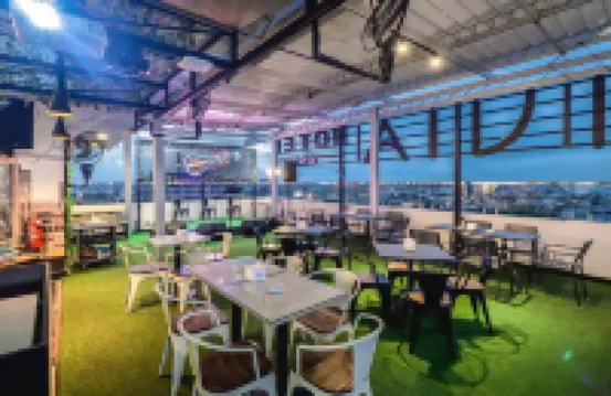 Nivia Hotel Hotel di Medan Estate