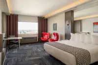 The Davenport Grand, Autograph Collection