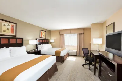 Holiday Inn Express Palestine Hotels near Broken Boutique