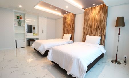 Chungju Grand Hotel - Housity