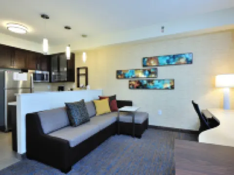 Residence Inn Houston Tomball 湯博爾酒店