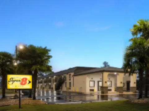 Super 8 by Wyndham Perry GA Hotels in Perry