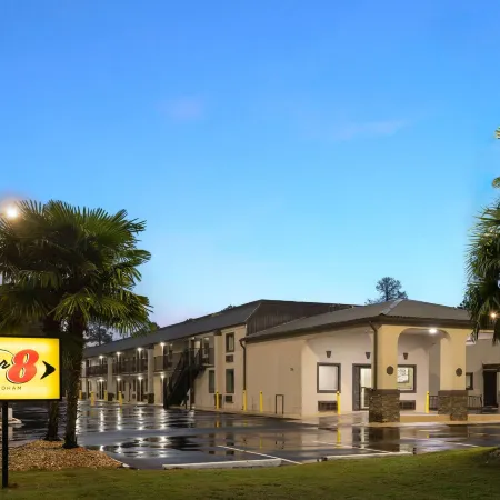 Super 8 by Wyndham Perry GA