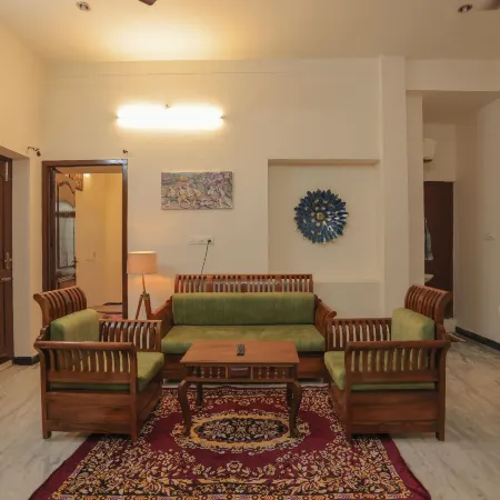 Comfy 2BHK Near Rock Beach