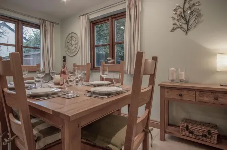 Llais Afon - 3 Bedroom Holiday Home - Fishguard Отели рядом с достопримечательностью «The Last Invasion Tapestry Gallery»