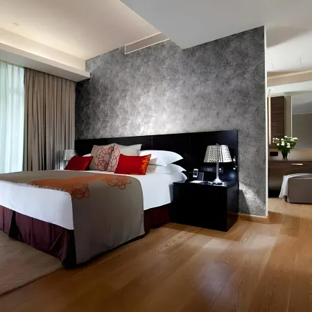 Iidl Suites