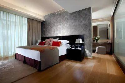 Iidl Suites