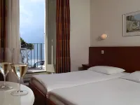 Piazza Ascona Hotel & Restaurants