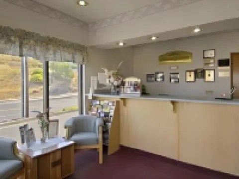 Howard Johnson by Wyndham Roseburg