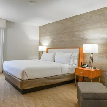 Sleep Inn & Suites