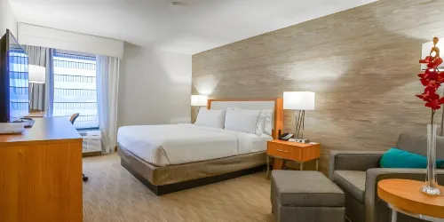 Sleep Inn & Suites