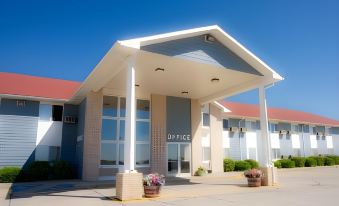 Alliance Hotel & Suites, a Howard Johnson by Wyndham