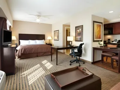 Homewood Suites by Hilton Minneapolis- St. Louis Park at West End